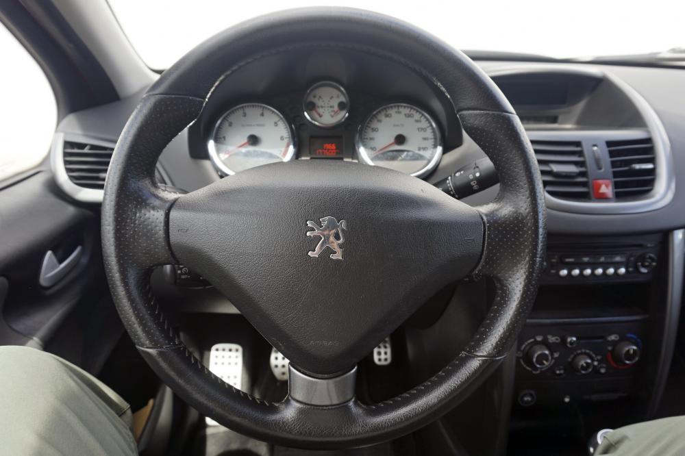 peugeot-207-2011-gasolina-1397cc