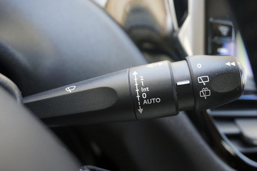peugeot-208-2012-diesel-1398cc