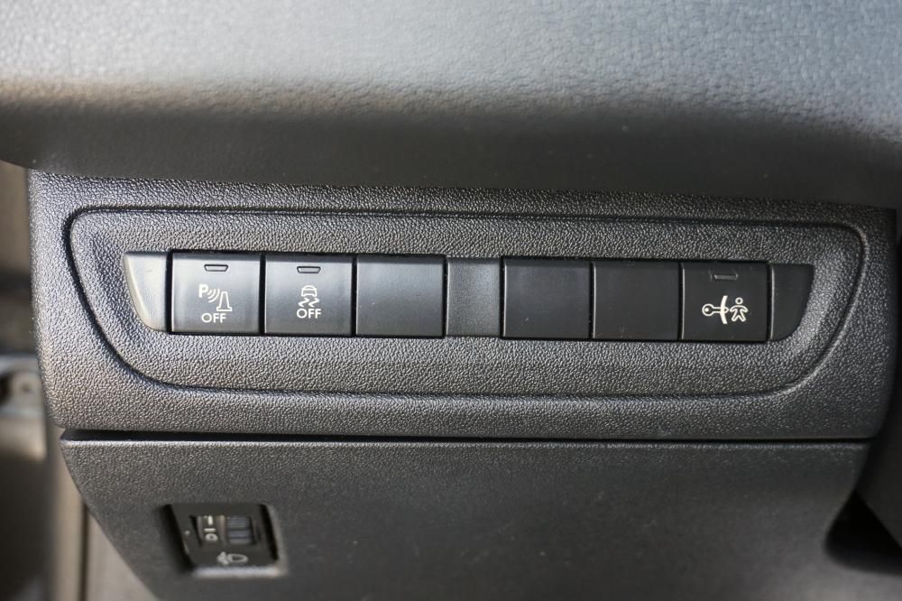peugeot-208-2012-diesel-1398cc