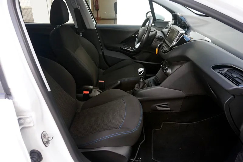 peugeot-208-2019-diesel-1499cc