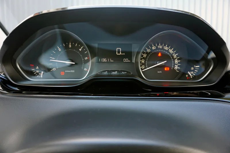 peugeot-208-2019-diesel-1499cc