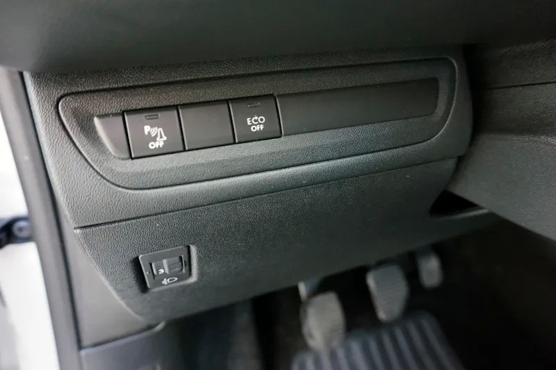 peugeot-208-2019-diesel-1499cc
