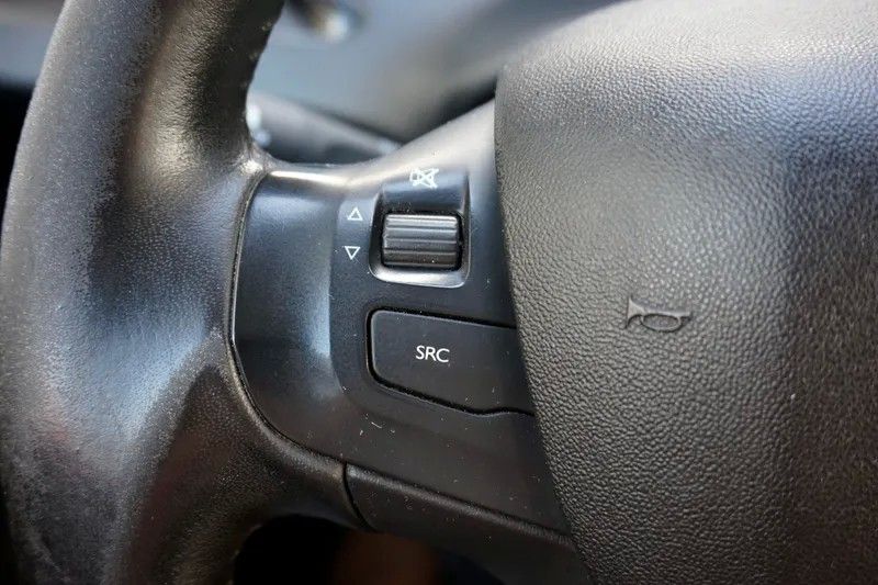 peugeot-208-2019-diesel-1499cc