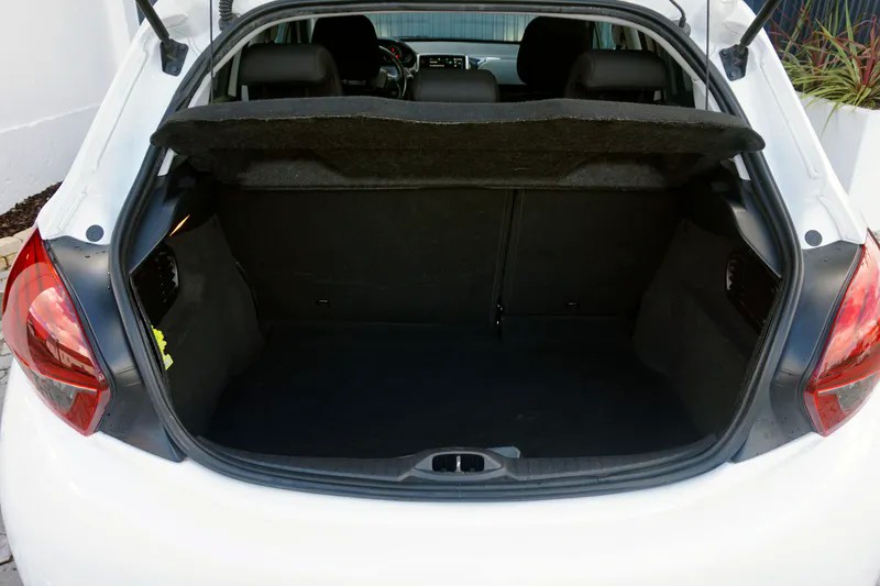 peugeot-208-2019-diesel-1499cc