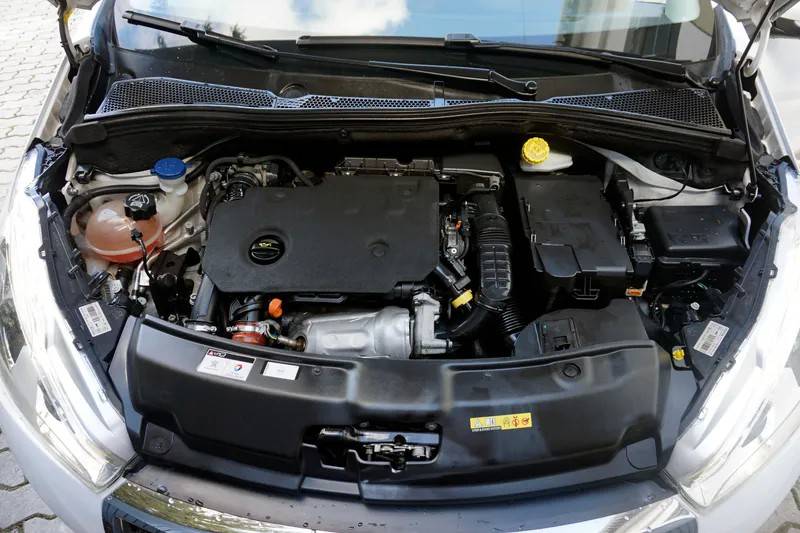peugeot-208-2019-diesel-1499cc