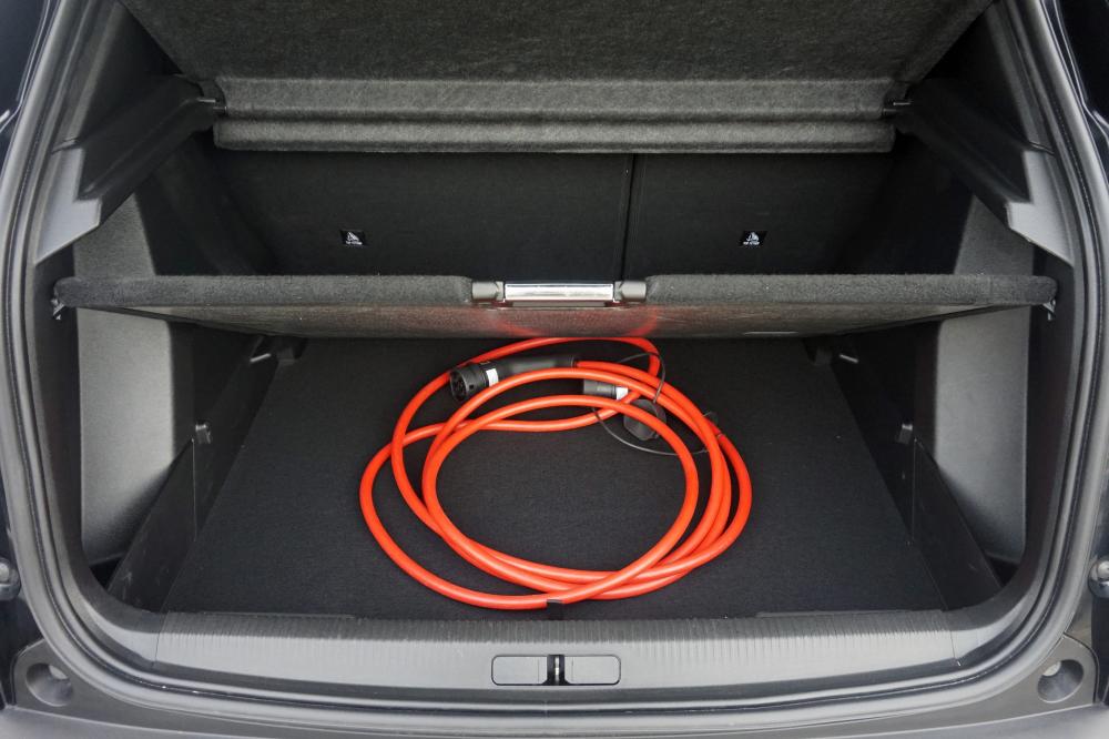 peugeot-e-2008-2025-eletrico-0cc