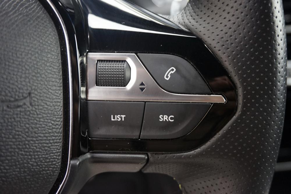 peugeot-e-2008-2025-eletrico-0cc