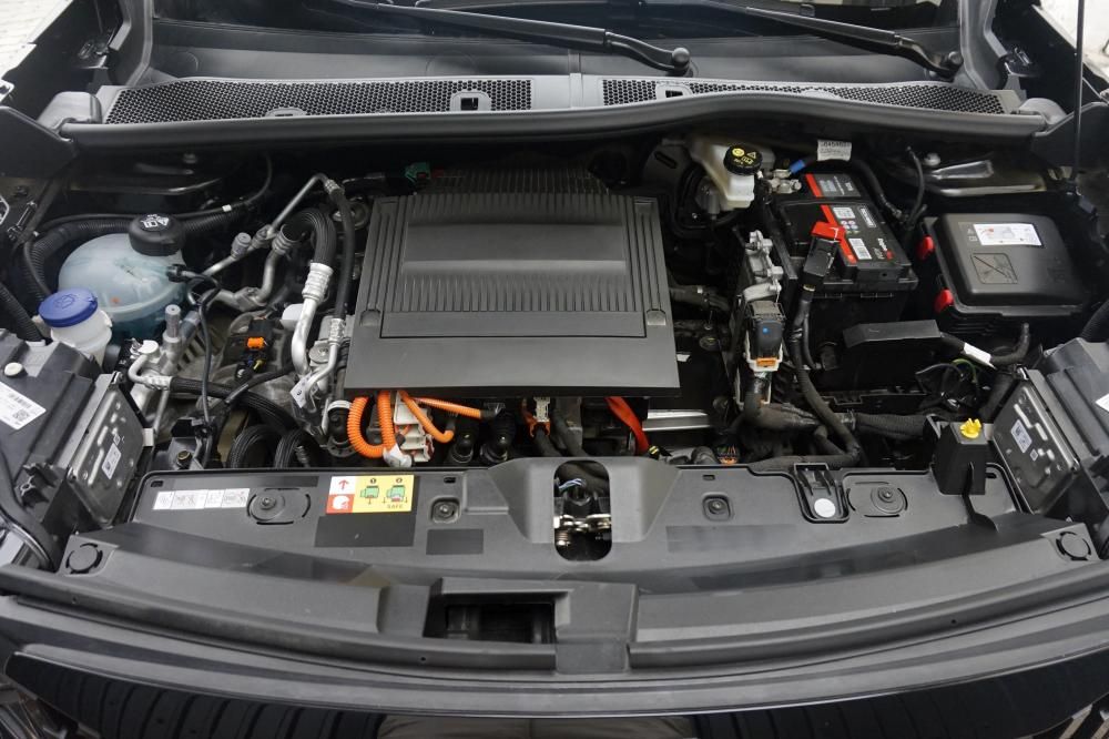 peugeot-e-2008-2025-eletrico-0cc