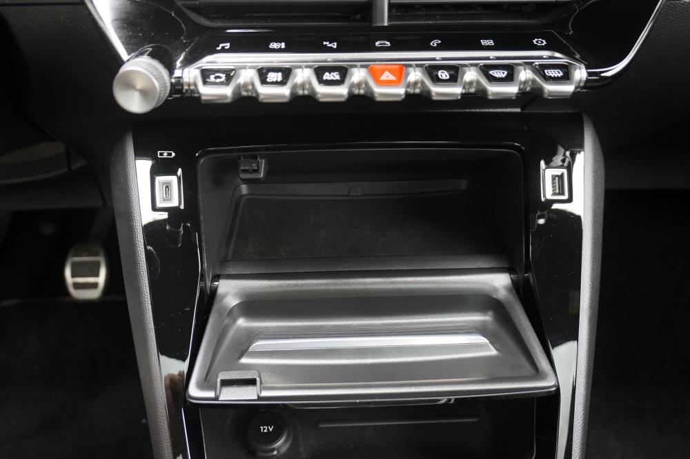 peugeot-208-2021-gasolina-1199cc