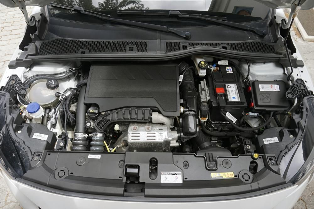 peugeot-208-2021-gasolina-1199cc
