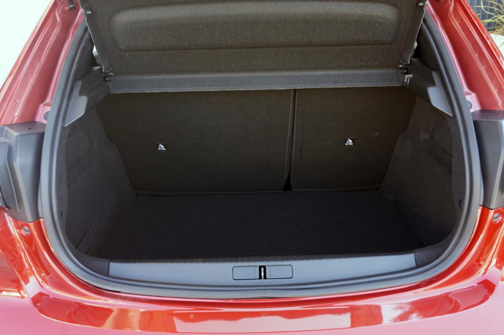 peugeot-208-2020-gasolina-1199cc