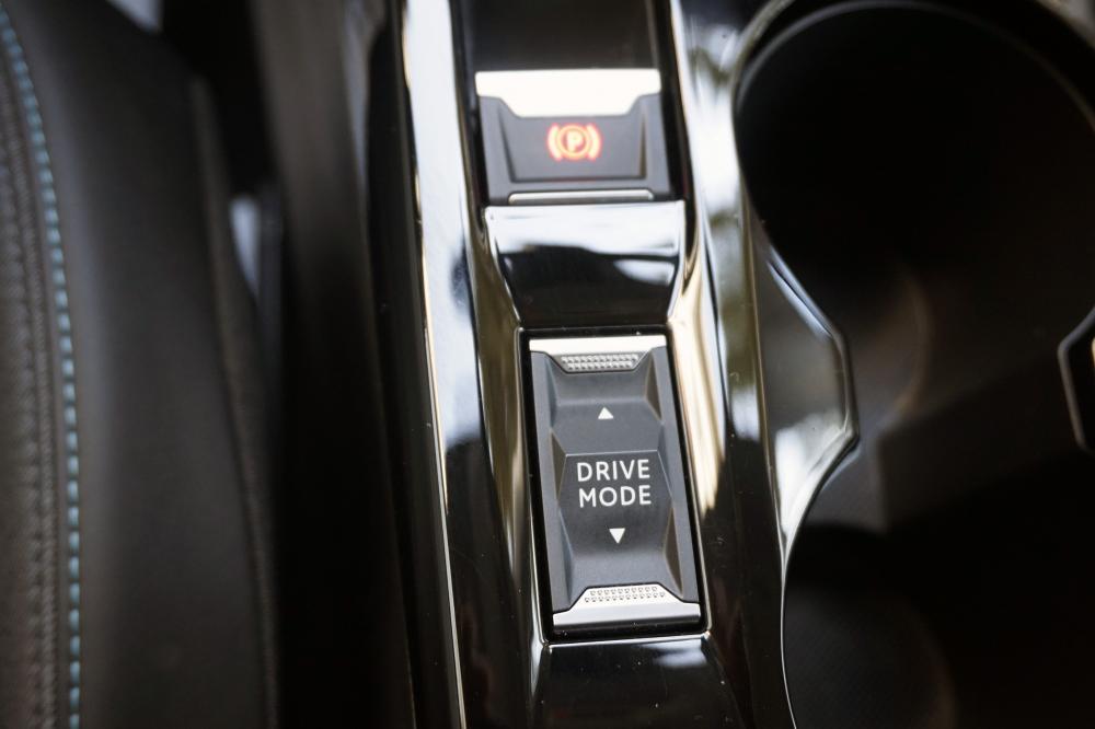 peugeot-208-2020-gasolina-1199cc