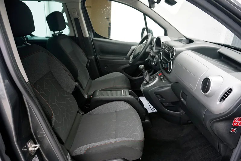 peugeot-partner-2017-gasolina-1199cc