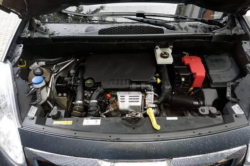 peugeot-partner-2017-gasolina-1199cc