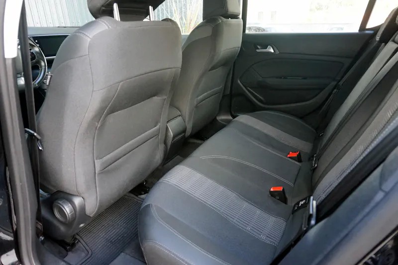 peugeot-308-2019-gasolina-1199cc