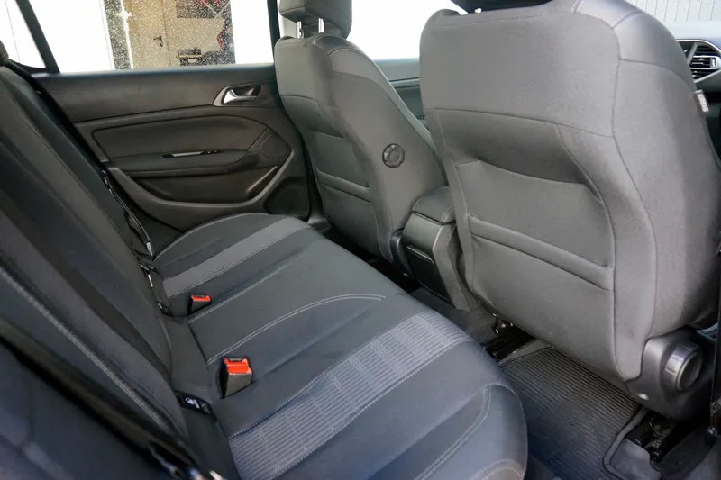 peugeot-308-2019-gasolina-1199cc