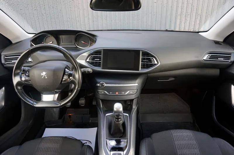 peugeot-308-2019-gasolina-1199cc