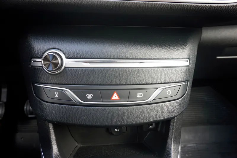 peugeot-308-2019-gasolina-1199cc