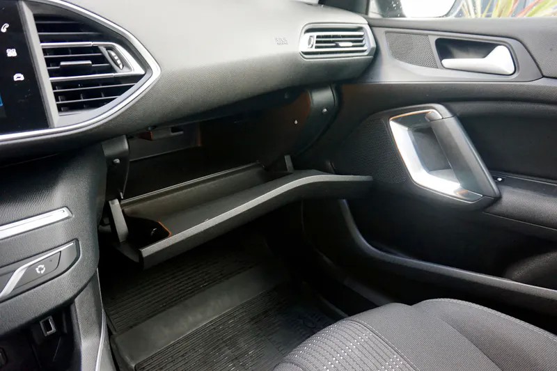peugeot-308-2019-gasolina-1199cc