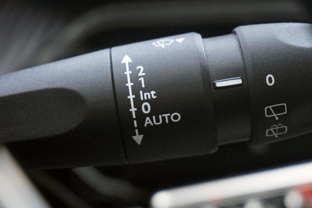 peugeot-2008-2021-gasolina-1199cc