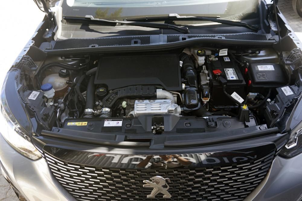 peugeot-2008-2021-gasolina-1199cc