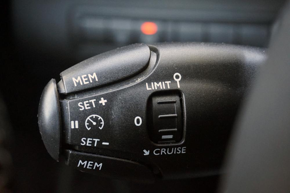 peugeot-308-sw-2018-gasolina-1199cc