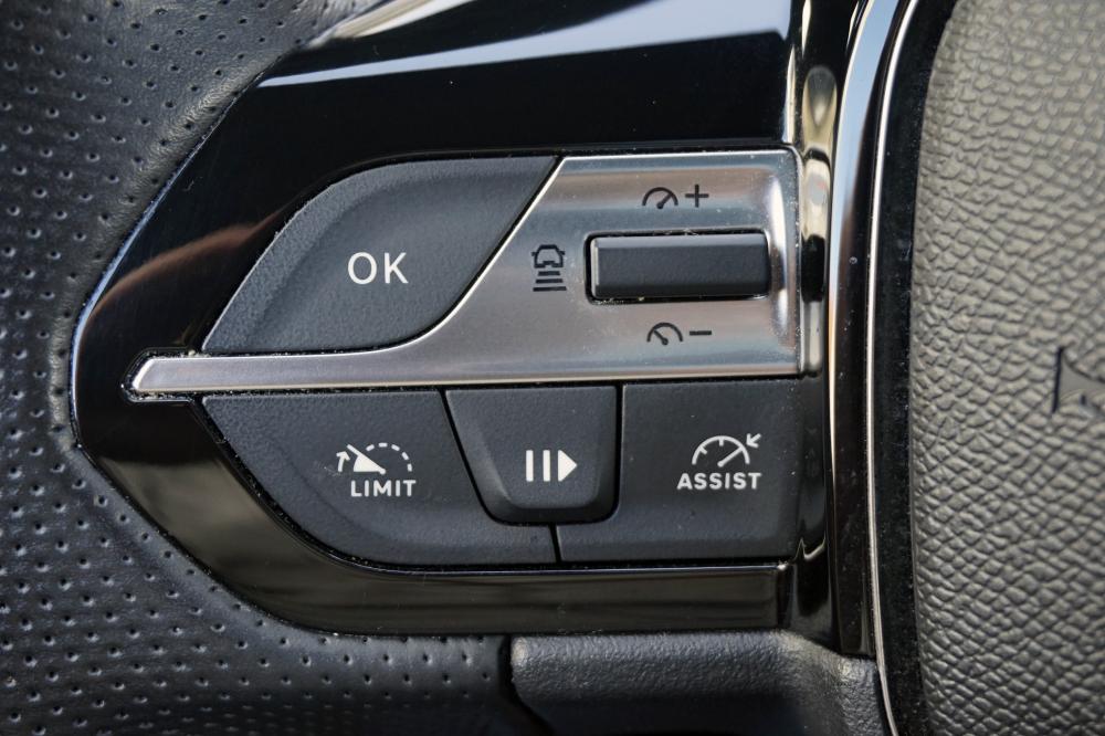 peugeot-408-2023-gasolina-1199cc
