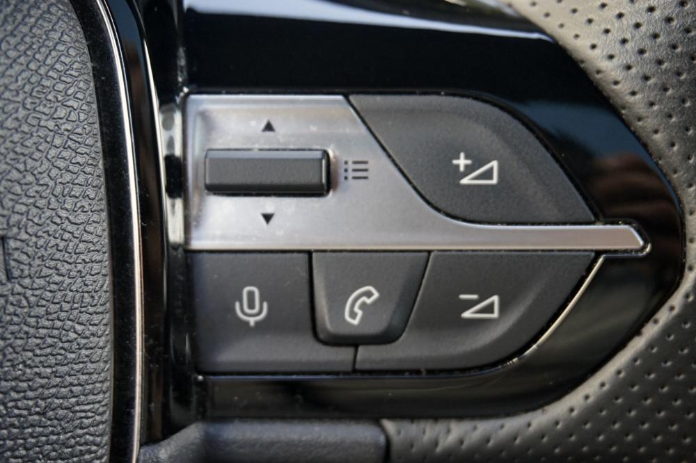 peugeot-408-2023-gasolina-1199cc