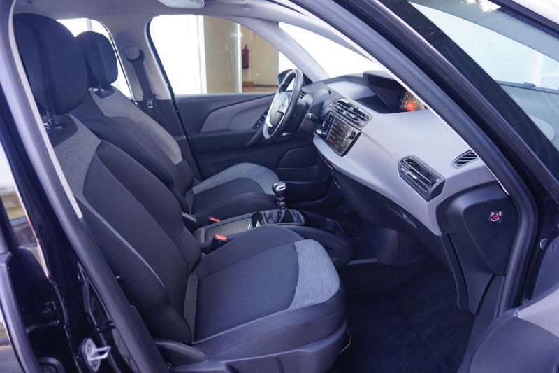 citroen-spacetourer-2021-diesel-1499cc