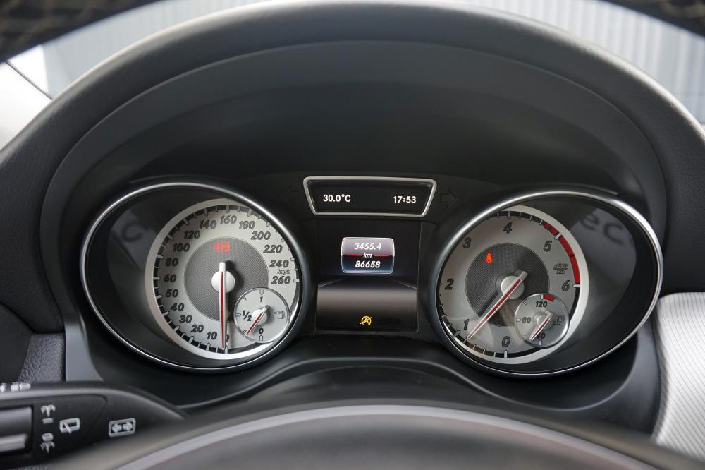 mercedes-benz-gla-2017-diesel-1461cc