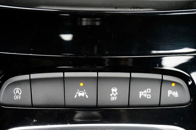 opel-astra-2020-gasolina-1199cc