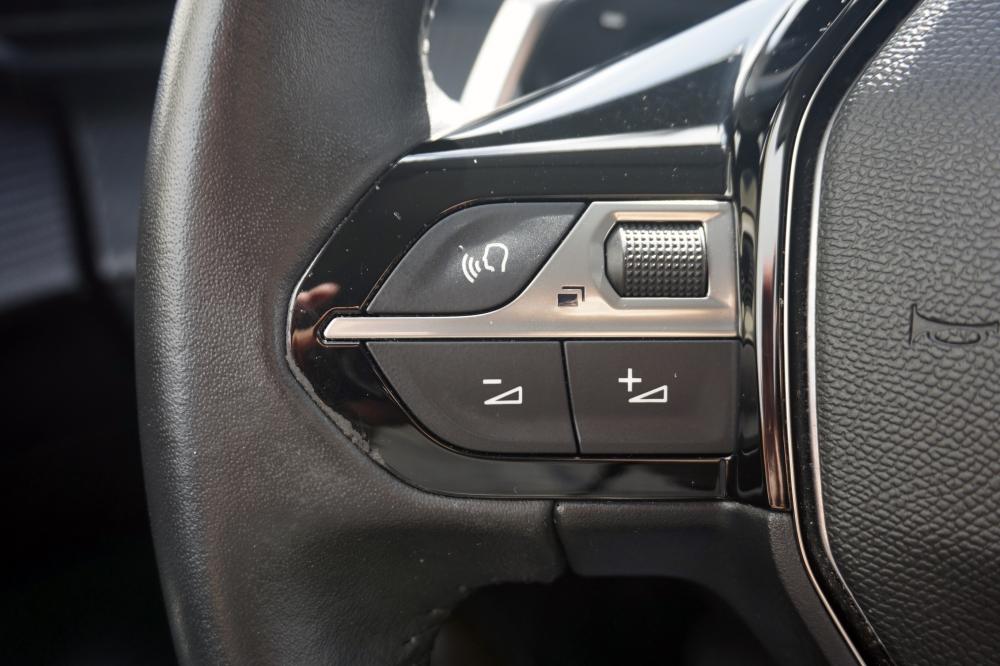 peugeot-208-2022-gasolina-1199cc