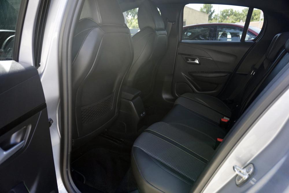 peugeot-208-2021-gasolina-1199cc