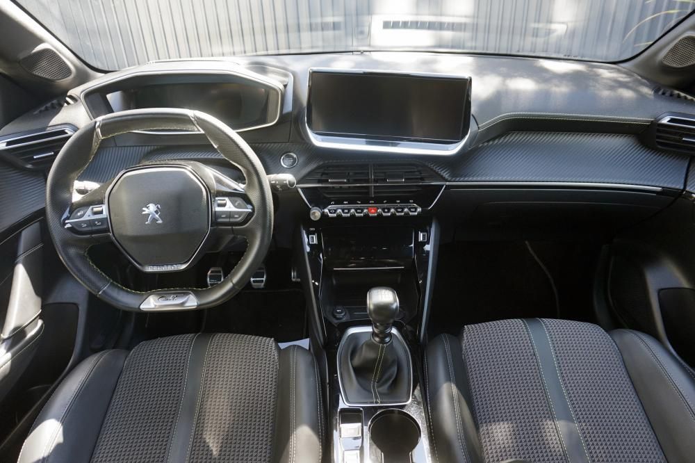 peugeot-208-2021-gasolina-1199cc