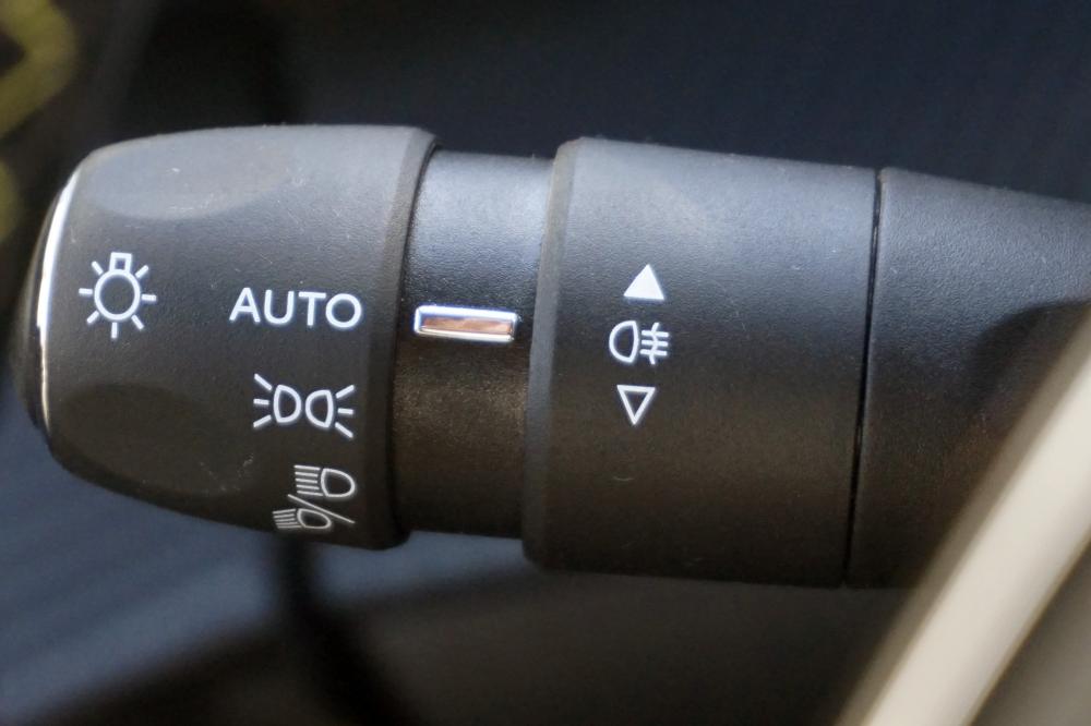 peugeot-208-2021-gasolina-1199cc