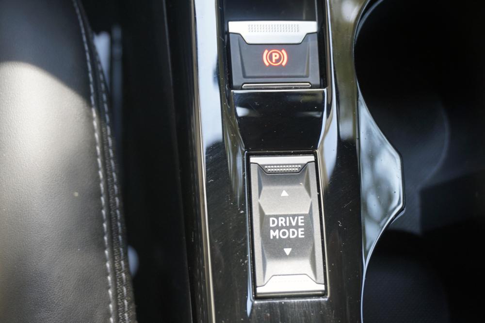peugeot-208-2021-gasolina-1199cc