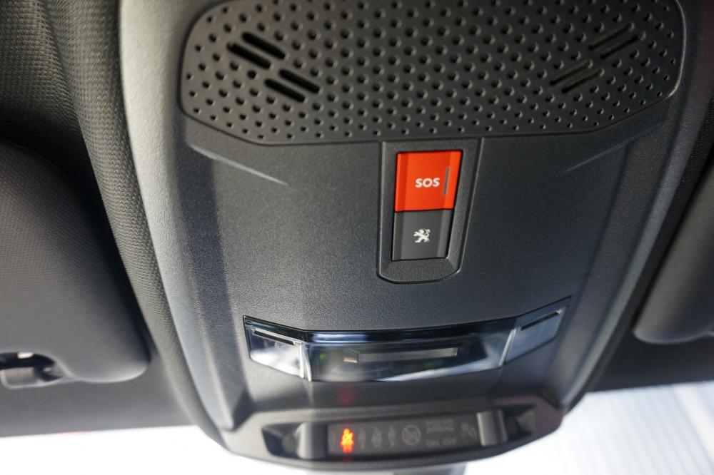 peugeot-208-2021-gasolina-1199cc