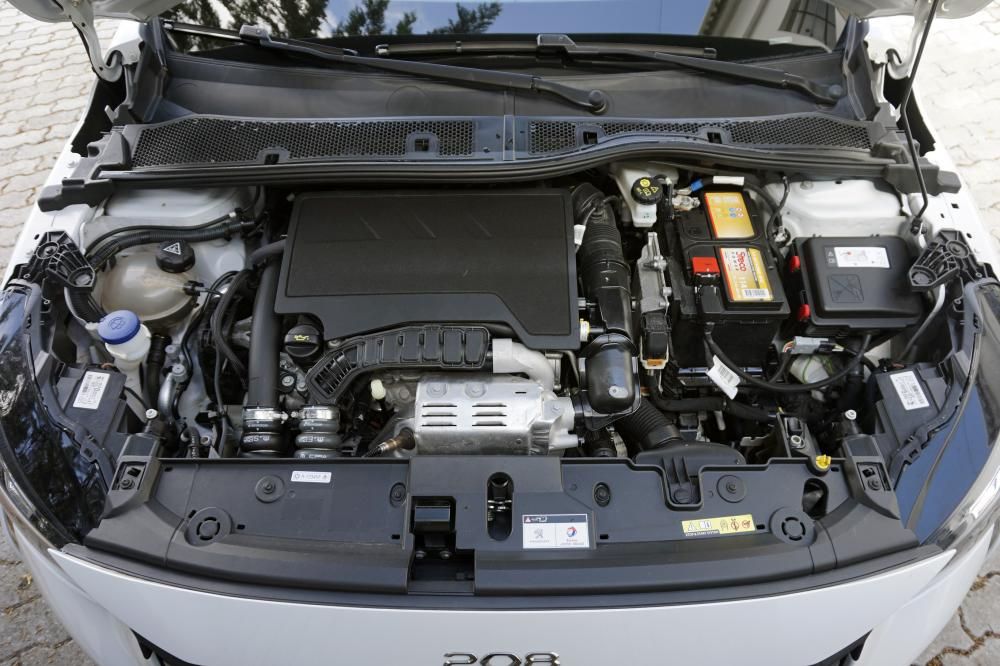 peugeot-208-2022-gasolina-1199cc