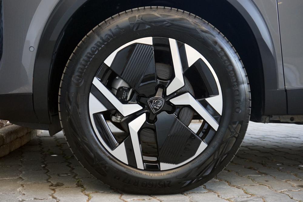 peugeot-e-2008-2025-eletrico-0cc