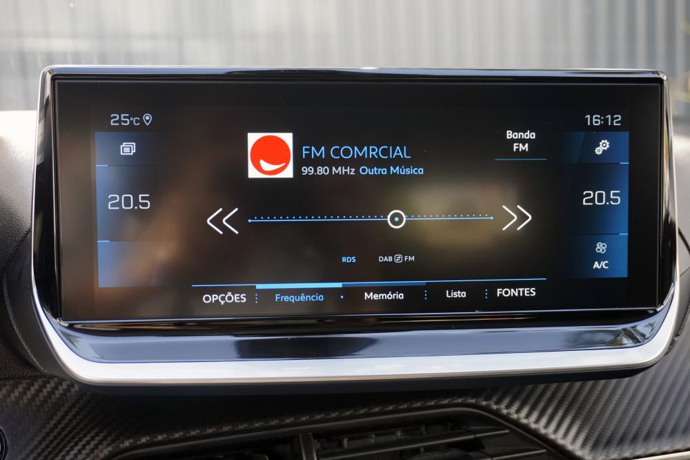 peugeot-208-2022-gasolina-1199cc