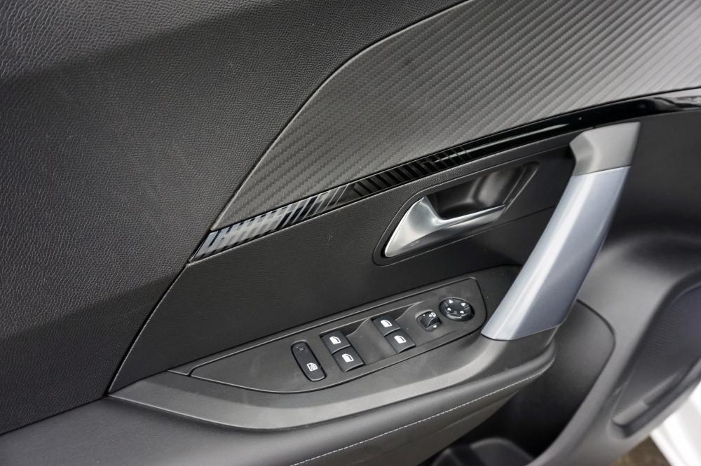 peugeot-2008-2020-gasolina-1199cc