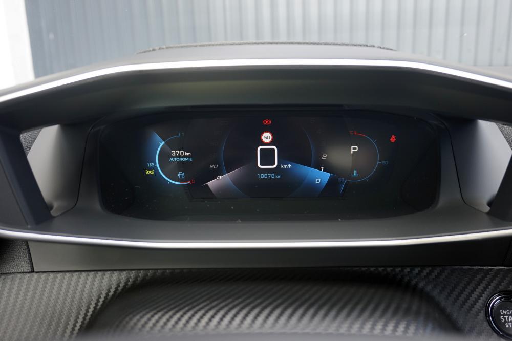 peugeot-2008-2022-gasolina-1199cc