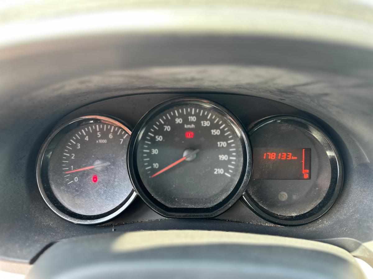 dacia-lodgy-1-2-tce-2015-gasolina-1197cc