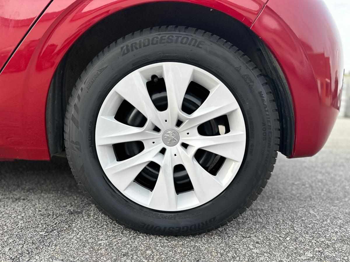 peugeot-208-1-2-vti-2017-gasolina-1199cc