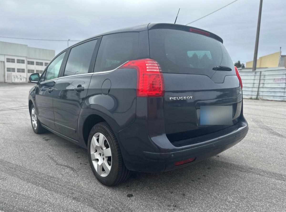 peugeot-5008-1-6-hdi-fap-2013-diesel-1560cc