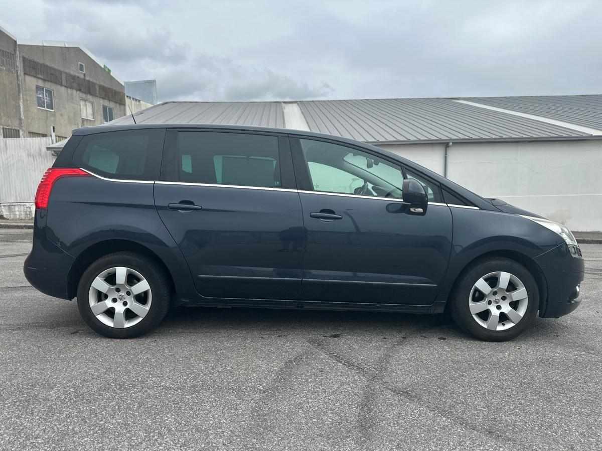 peugeot-5008-1-6-hdi-fap-2013-diesel-1560cc