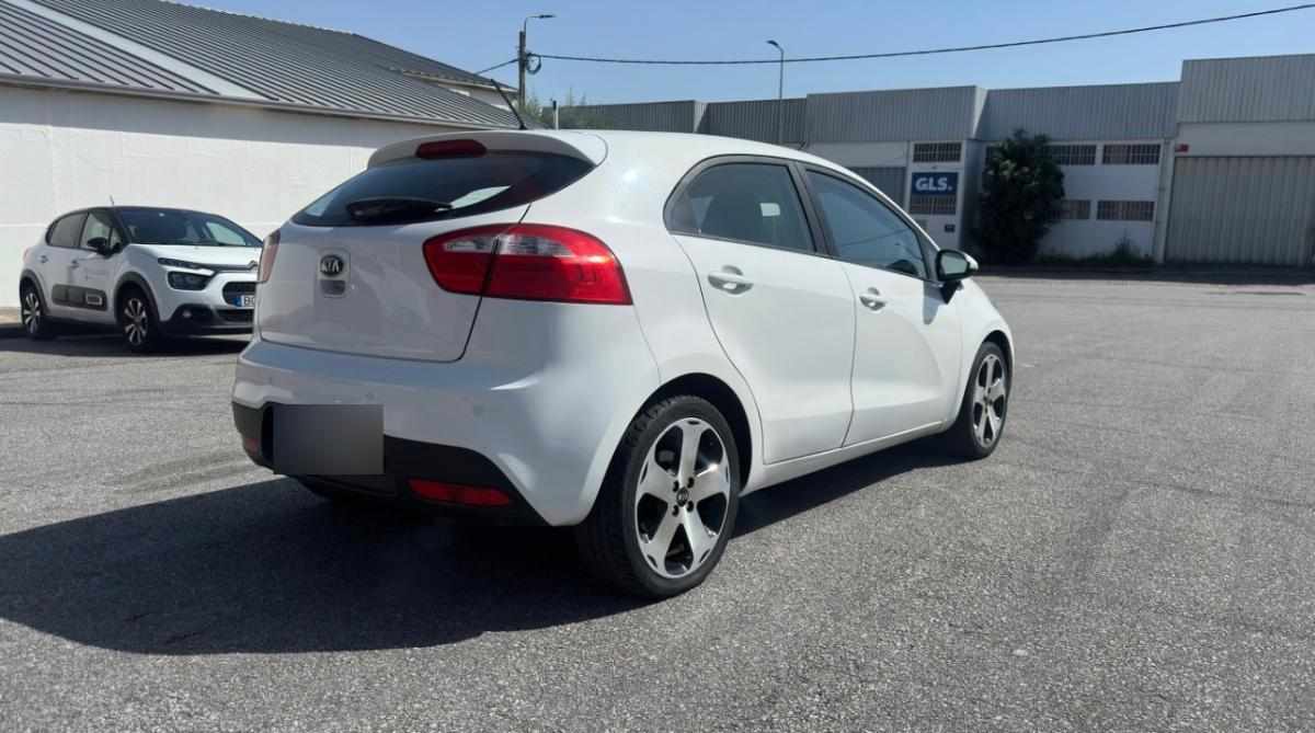kia-rio-1-1-crdi-2013-diesel-1120cc