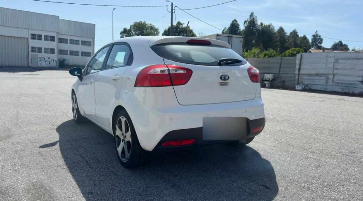 kia-rio-1-1-crdi-2013-diesel-1120cc