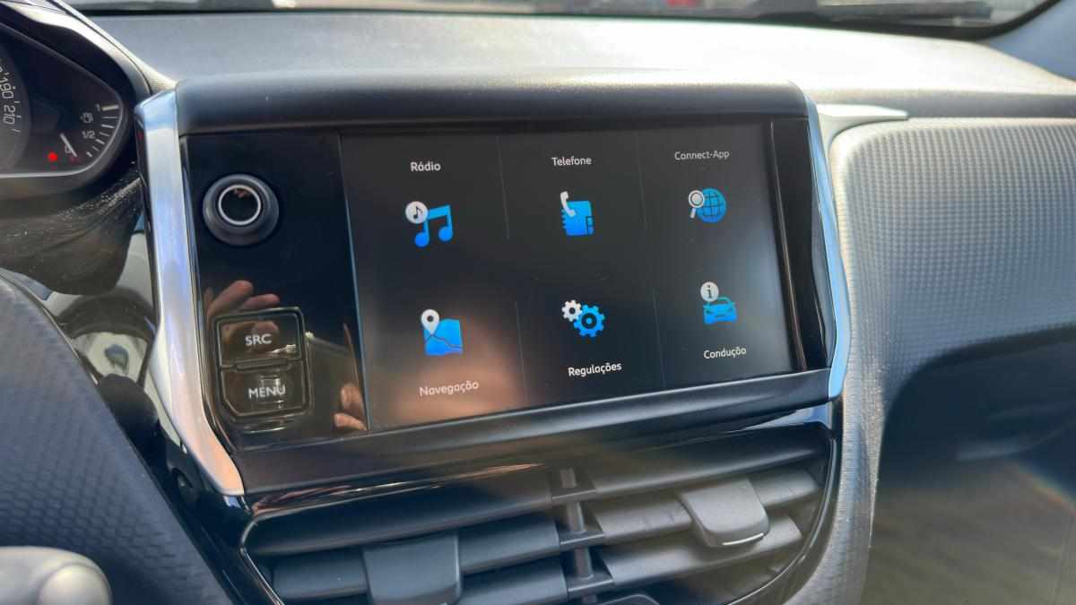 peugeot-208-1-2-vti-2017-gasolina-1199cc