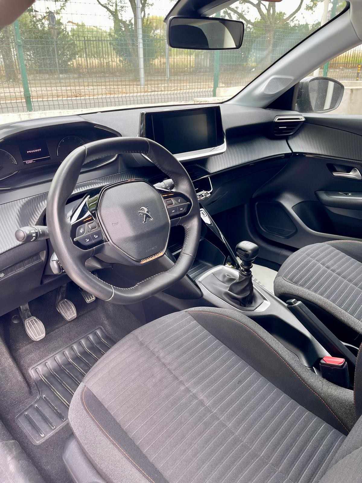 peugeot-208-2022-gasolina-1199cc
